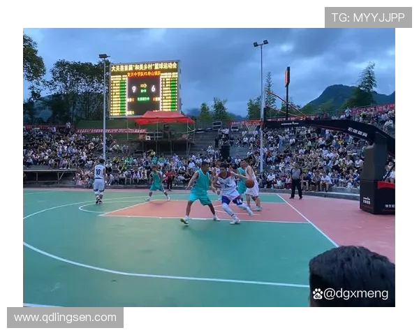 以篮球精神为核心探讨团队协作与青春拼搏力量的深层价值