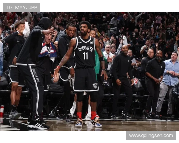 尼克斯与篮网激战正酣 两队争夺季后赛席位悬念加剧