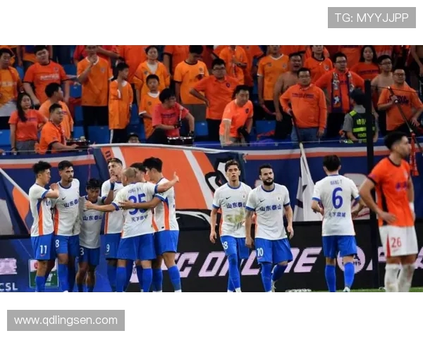 中超赛场风云再起豪强对决引爆新赛季激烈争夺全面升级呈现新格局 中超赛场风云再起豪强对决引爆新赛季激烈争夺全面升级呈现新格局