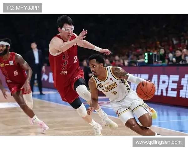 浙江队崭新起航目标高远 全力冲击篮球联赛冠军荣耀 浙江队崭新起航目标高远 全力冲击篮球联赛冠军荣耀