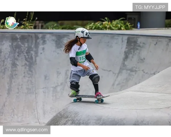 成都飞盘队在滑板精英赛中以51分稳居积分榜首位