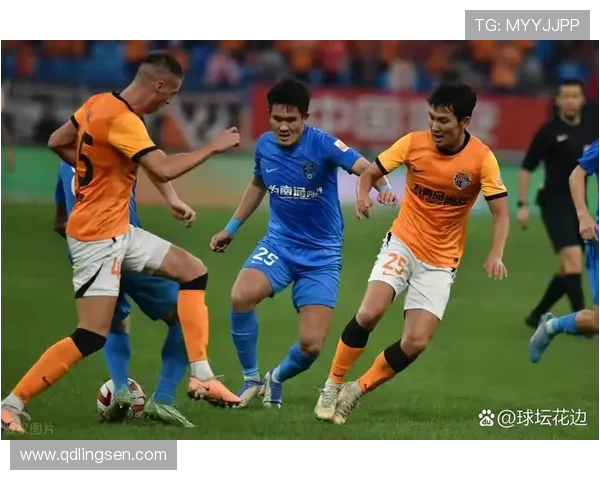 南通支云主场鏖战青岛海牛两队誓争胜局上演精彩中超对决